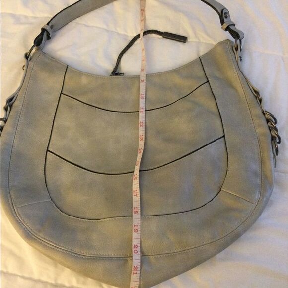 Steve Madden large Hobo bag Gray w metal details - Picture 5 of 10